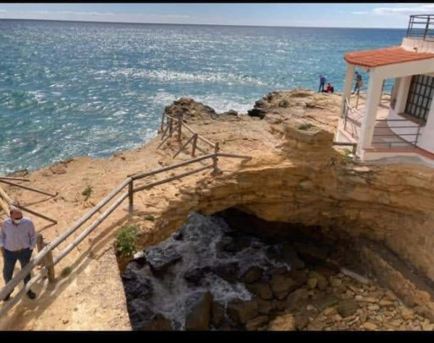 Apart Frente Al Mar Mediterraneo Lägenhet Roda de Bará Exteriör bild